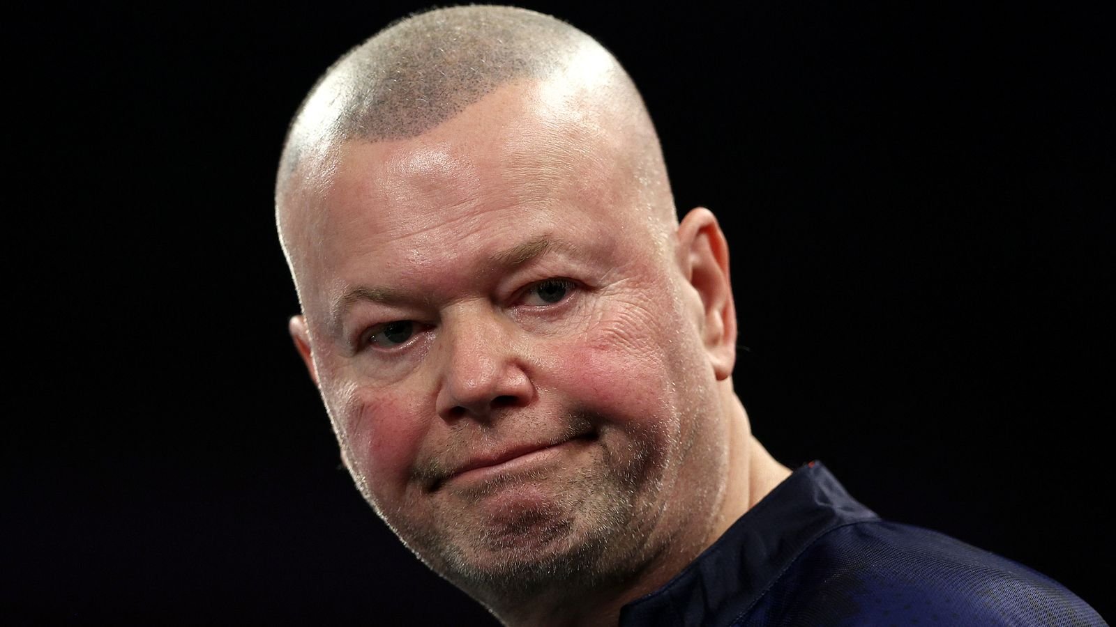 Raymond van Barneveld: ‘Father Time’ se pone al día con el cinco veces campeón del mundo mientras surgen preguntas sobre el futuro | Noticias de dardos