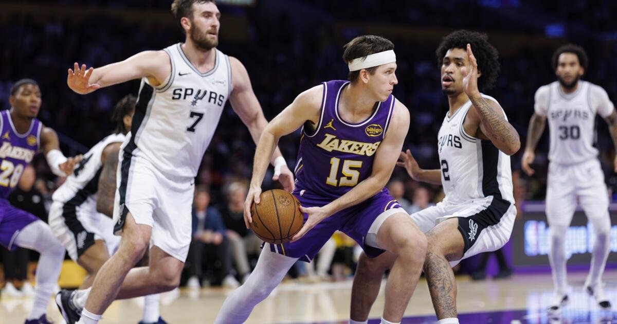 El juego tranquilo de Austin Reaves puede aumentar las grandes luchas defensivas de los Lakers