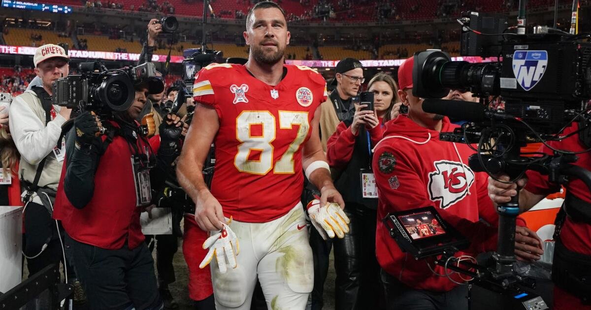 Travis Kelce subió a la lista de recepciones de todos los tiempos de la NFL con una partida