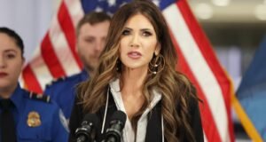 La secretaria de Seguridad Nacional, Noem, enfrenta un escrutinio por las políticas de inmigración en una audiencia en la Cámara