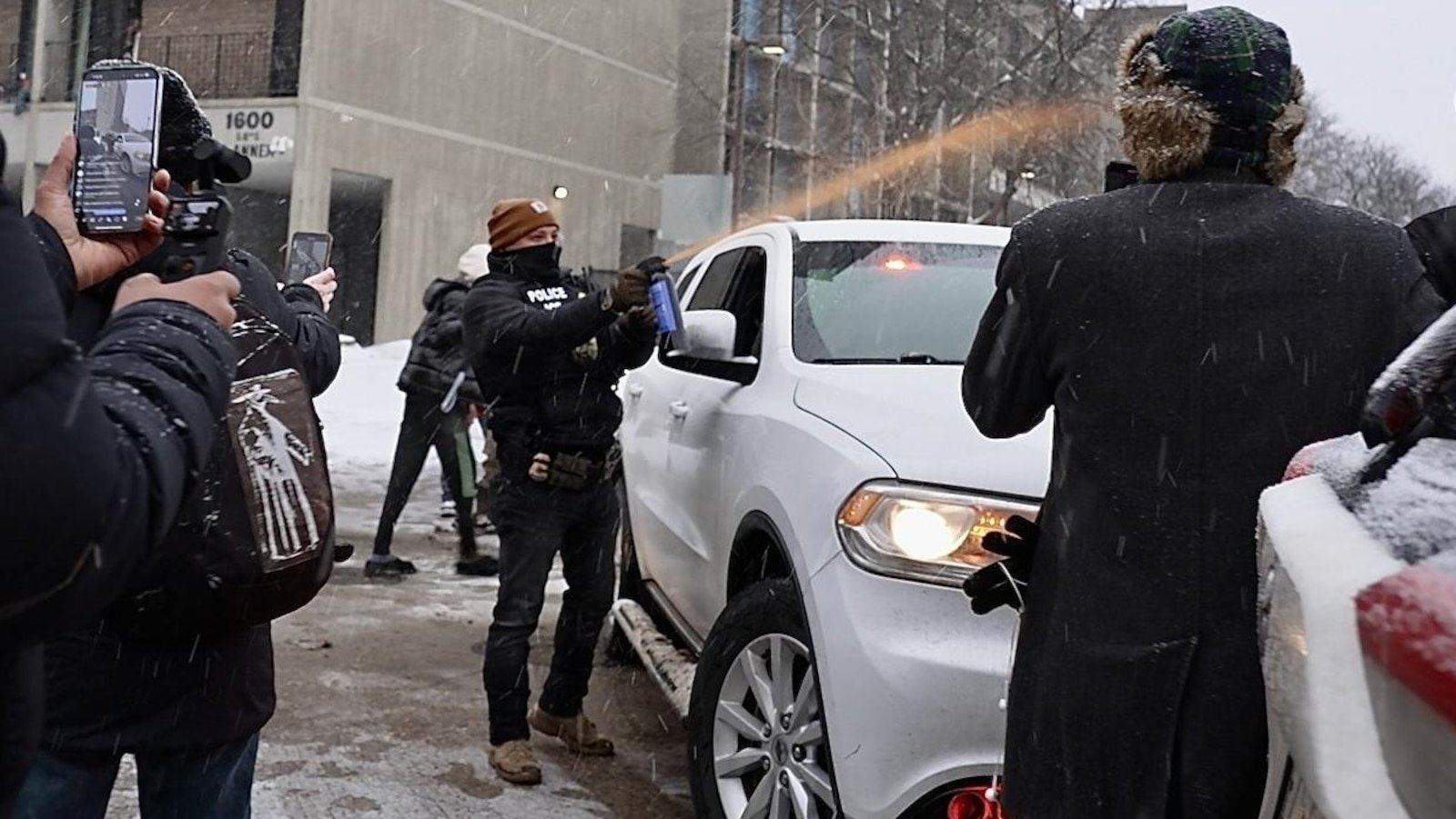 Jefe de policía de Minneapolis critica tácticas de ICE tras enfrentamiento con manifestantes