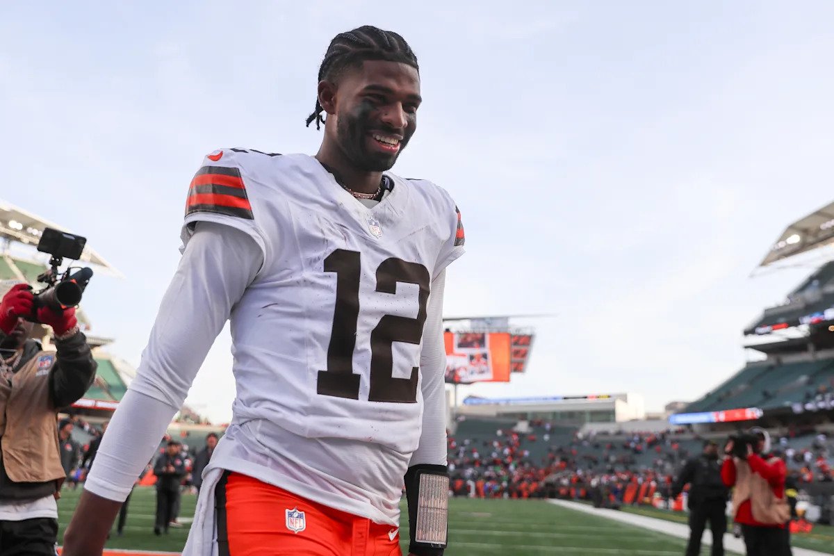 Todd Monken se reunió con Schedure Sanders y le recordó: «¡Intentamos incriminarte!».