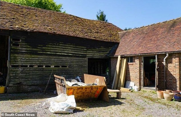 ¡Conocerme, saber algo nuevo! Los planes de la estrella de Alan Partridge, Steve Coogan, para mejorar su casa de £ 4 millones podrían verse frustrados por molestos anfibios