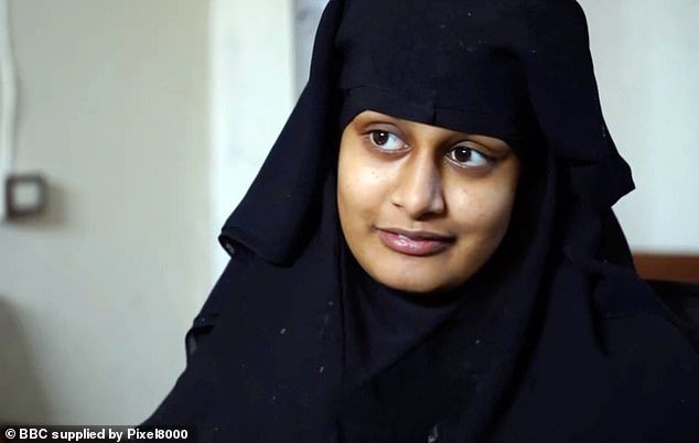 Gran Bretaña ha repatriado silenciosamente a mujeres y niños vinculados a ISIS capturados junto con Shamima Begum, afirmó el director de un campo, en medio de temores de que los yihadistas estén escapando en medio de la agitación en Siria.