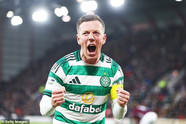 Callum McGregor insiste en que permanecerá en el Celtic para luchar por el título después de las especulaciones sobre el reencuentro saudí con Brendan Rodgers.