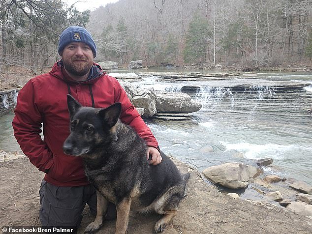 Un hombre críticamente enfermo, de 39 años, caminó hacia el mar después de que su perro anciano muriera, cree su familia desconsolada
