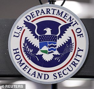 ICE envía mensaje a los fanáticos del Super Bowl en medio de temores por su seguridad luego del último tiroteo en Minneapolis