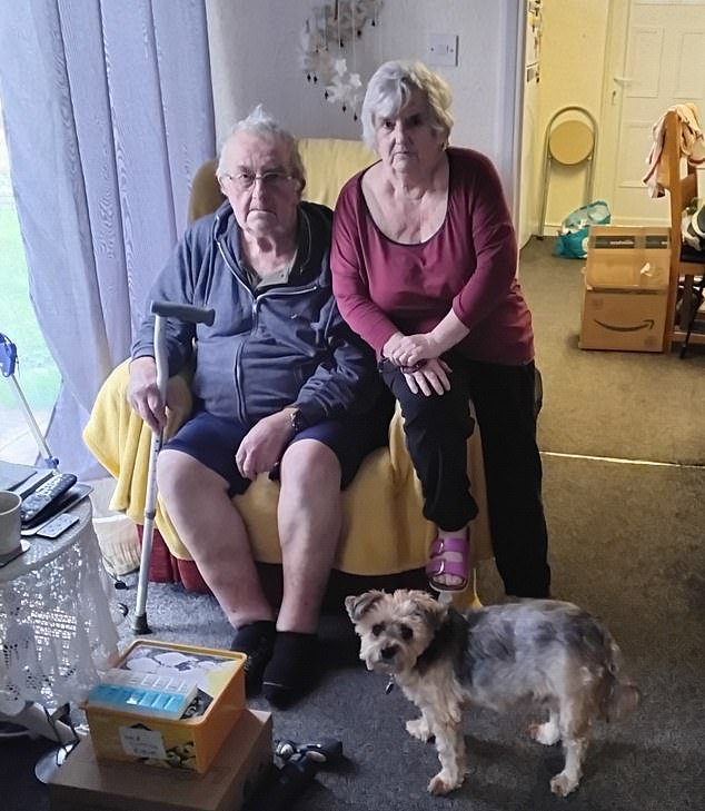 Nos hemos visto obligados a abandonar la casa de nuestros sueños en la costa más erosionada de Gran Bretaña después de la tormenta Goretti, pero nadie nos ayudará