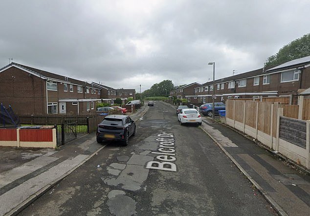 Se inició una persecución después de que una mujer de 95 años fuera ‘atada en un intento de robo’ en su casa