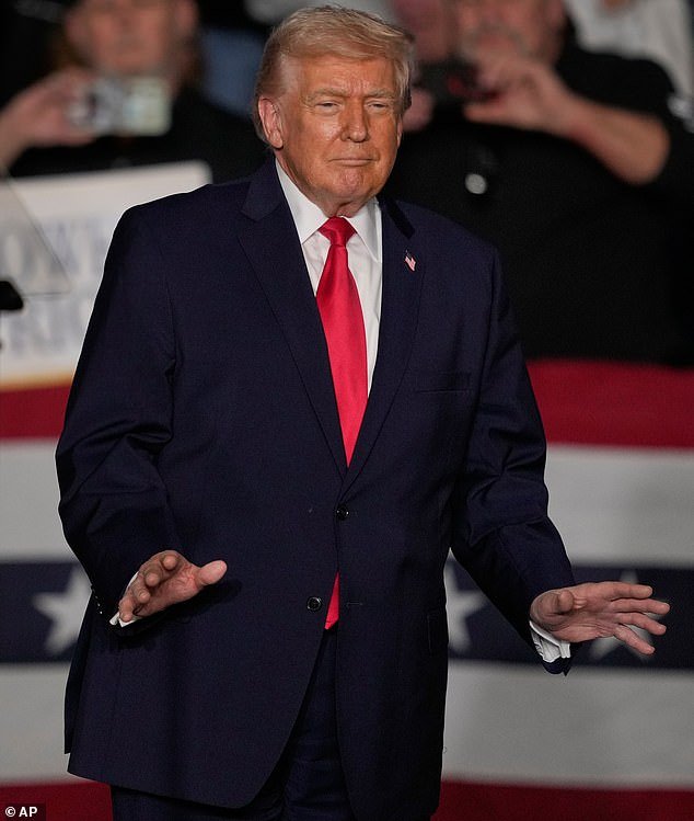 La Casa Blanca presiona el botón del pánico mientras Trump ‘desescala’ y los conocedores se preparan para un colapso del boicot de 24 horas