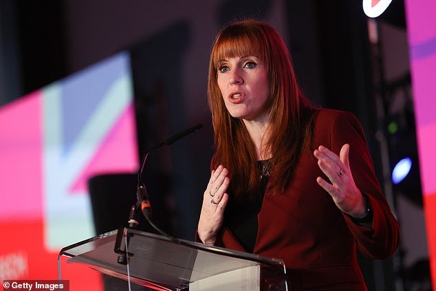Angela Rayner advirtió a Starmer que «debe hacerlo mejor», ya que sus aliados dicen que está preparada para luchar contra Wes Streeting por el número 10 con el control del primer ministro sobre la relajación del poder y Burnham «cerrado».