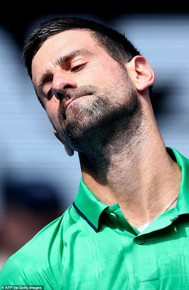 El furioso Novak Djokovic arremete contra los comentarios «irrespetuosos» del periodista, mientras otro gran tenista se enfurece ante la pregunta «mierda»