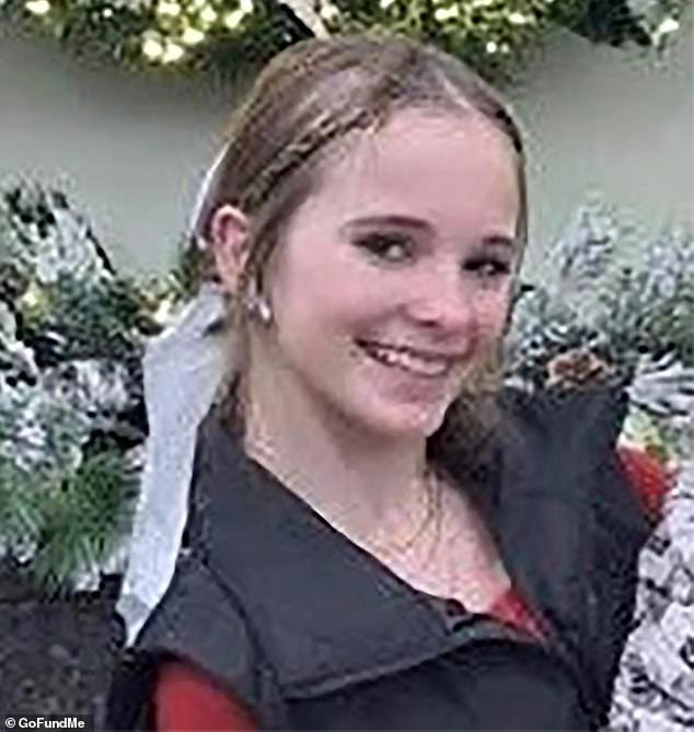 Adolescente honra a estudiante muerto en trágico tiroteo sospechoso de limpiar el arma cuando se disparó