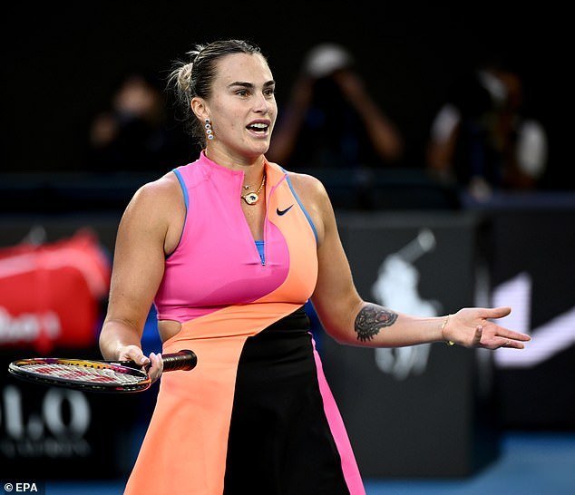 Aryna Sabalenka responde al juez de silla que la penalizó por gruñir durante su victoria en semifinales del Abierto de Australia: «Ella realmente me desanimó»