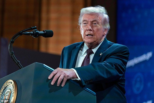 Putin acuerda un alto el fuego de una semana en Ucrania, dice Trump después de una llamada telefónica «extraordinaria»