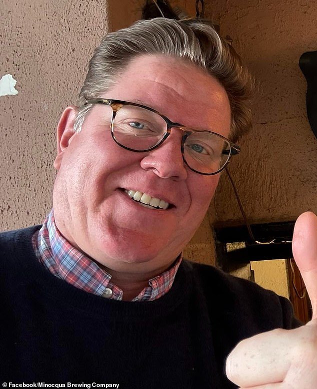 Una empresa cervecera estadounidense ha provocado indignación después de prometer «cerveza gratis todo el día» cuando muera Trump.