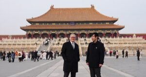 El desaire de Keir en la Ciudad Prohibida: guía turístico y turista obligados a hablar con un hombre… después de que Trump se reuniera personalmente con Xi Jinping