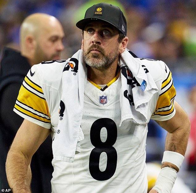 Han surgido más detalles sobre la misteriosa esposa de Aaron Rodgers mientras su amigo elogia la influencia que tiene sobre él.