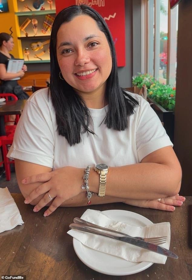 Familia demanda por 50 millones de dólares después de que una mujer entra a la tienda Dollar Tree, se mete en el congelador y muere congelada