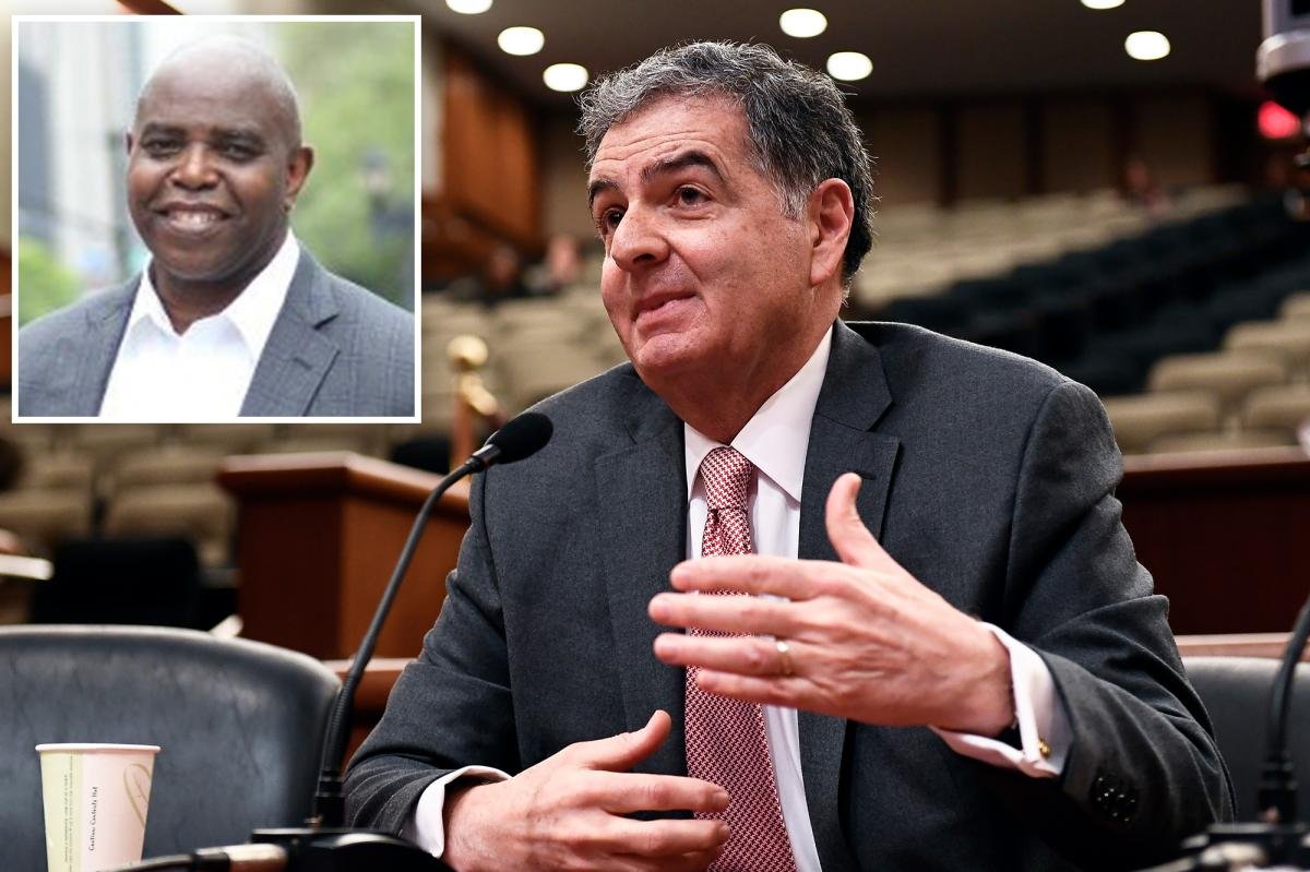 Juez de Nueva York vinculado al jefe del partido demócrata dimite por cargos de fraude: «acusaciones alarmantes»