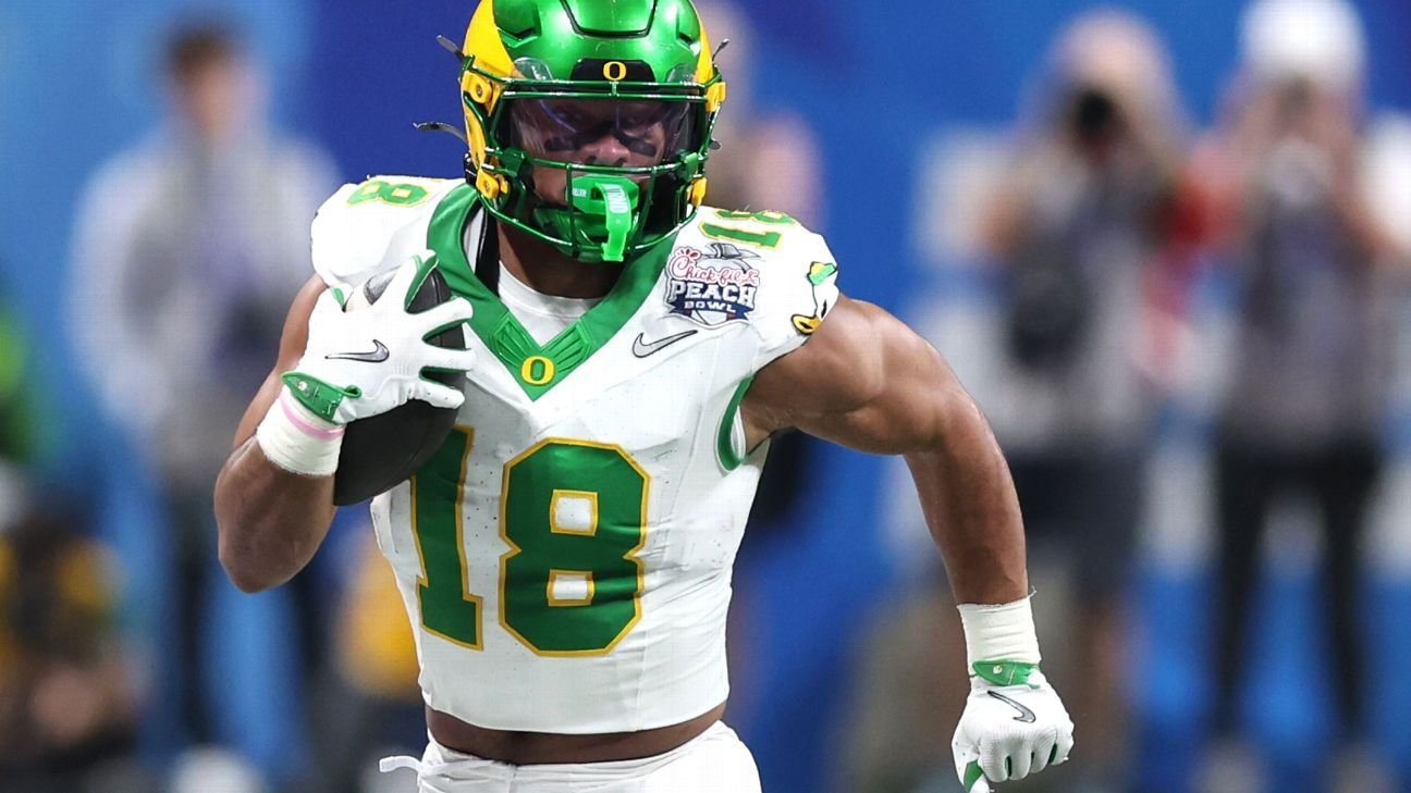 Fuentes: Oregon TE Kenyon Sadiq se declarará para el draft de la NFL