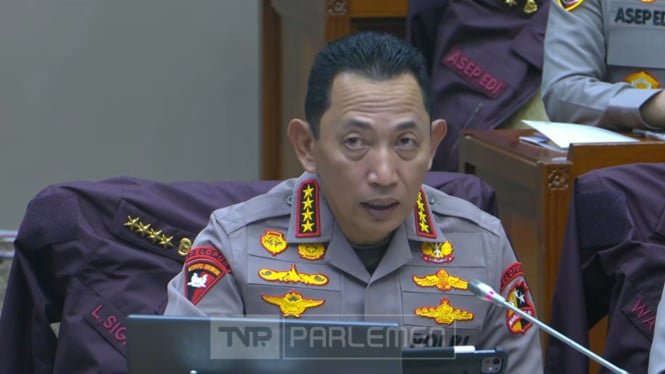 El argumento del general Sigit es que es mejor dejar el puesto de Jefe de la Policía Nacional y convertirse en agricultor que convertirse en Ministro de Policía.