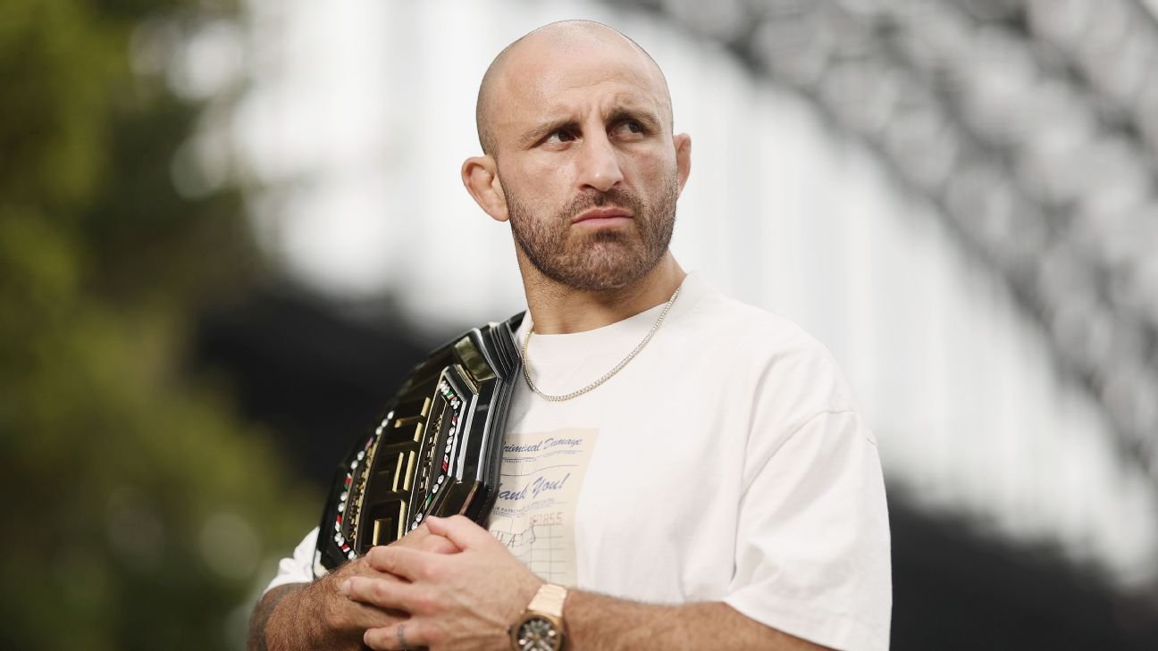 ‘Derribar a estos tipos’: Alexander Volkanovksi promete en su regreso a casa de 2996 días en Sydney