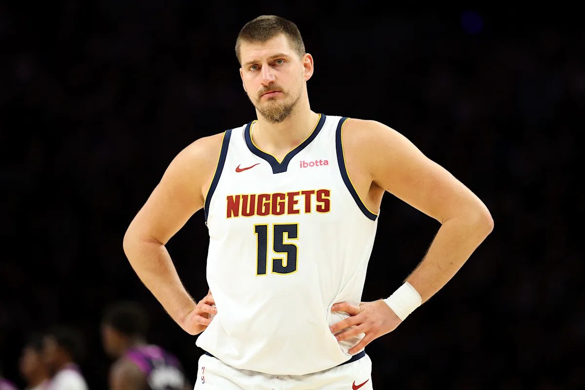 Nikola Jokic, supuestamente en preparación para el regreso de los Nuggets tras una lesión en la rodilla, será reevaluado en «aproximadamente una semana»