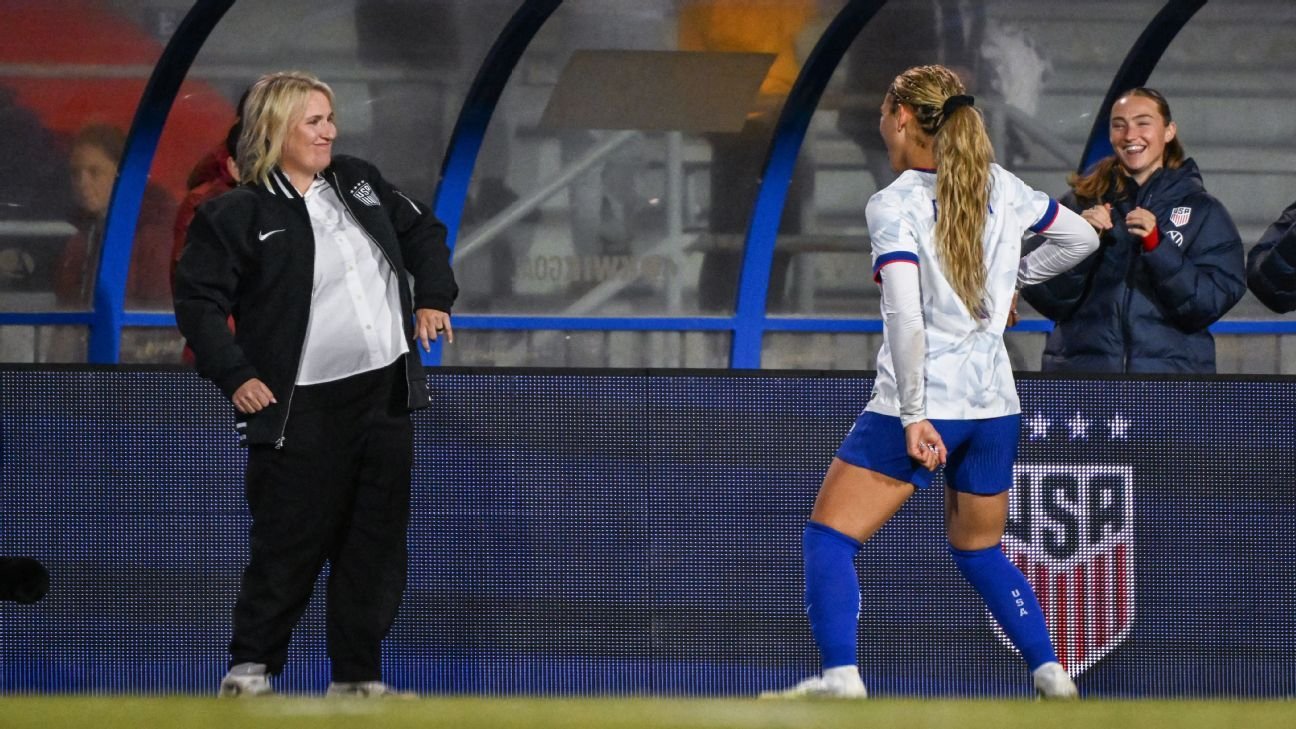 Gol de Rodman, baile en la banda con gorra de Hayes de la ruta del USWNT
