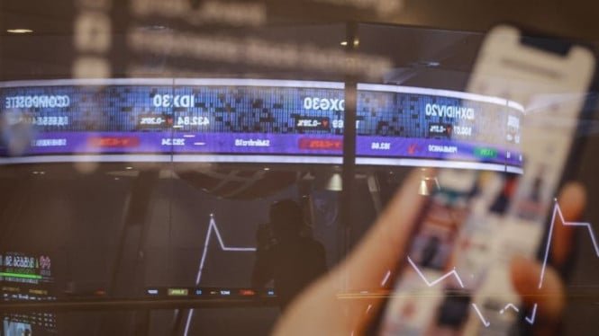 IHSG cayó un 8 por ciento, deteniendo la negociación de acciones