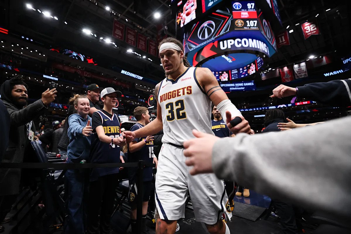Aaron Gordon de los Nuggets será reevaluado en 4 a 6 semanas después de agravar la distensión del tendón de la corva derecho