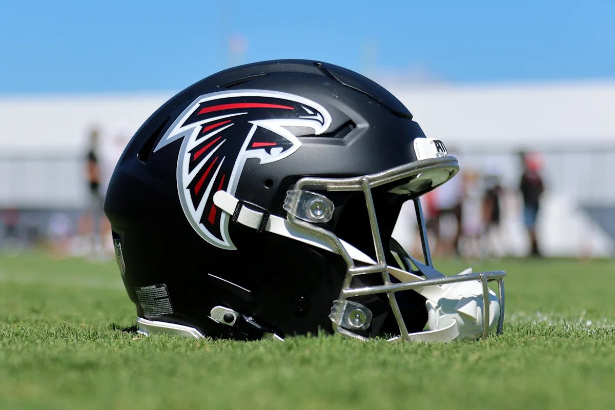 Según los informes, los Falcons contrataron a Ian Cunningham como su nuevo gerente general en una reconstrucción con el presidente Matt Ryan y el entrenador Kevin Stefanski.