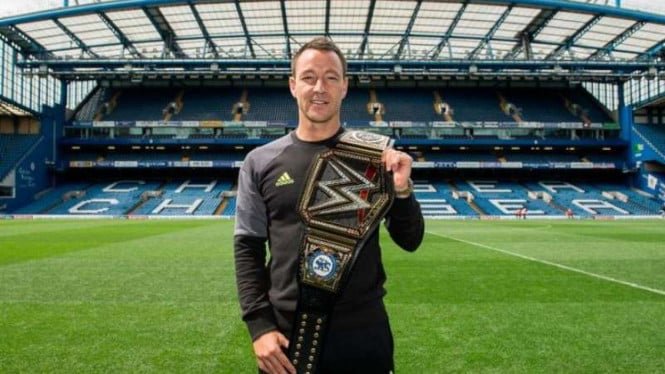 John Terry ganó cientos de miles de dólares subastando camisetas de Messi y Ronaldo