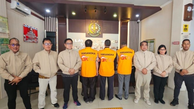 OJK SWAT entrega el sospechoso de manipulación de acciones al fiscal, el valor de la pérdida de la transacción alcanza los 230 mil millones de IDR