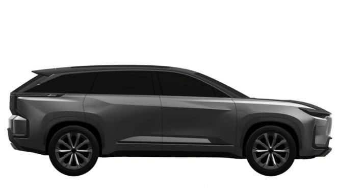 ¡Toyota se burla del nuevo auto eléctrico SUV de tres filas!