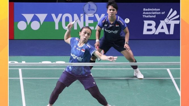 Hay una guerra civil entre Ana/Trias vs. Lani/Apriani, Alvi Farhan vs. representantes israelíes.