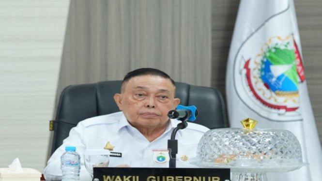 ¡Innalillahi! El Vicegobernador De Sulawesi Occidental, Salim S, Dice Que No Está Muerto, TMP Come En La Acera