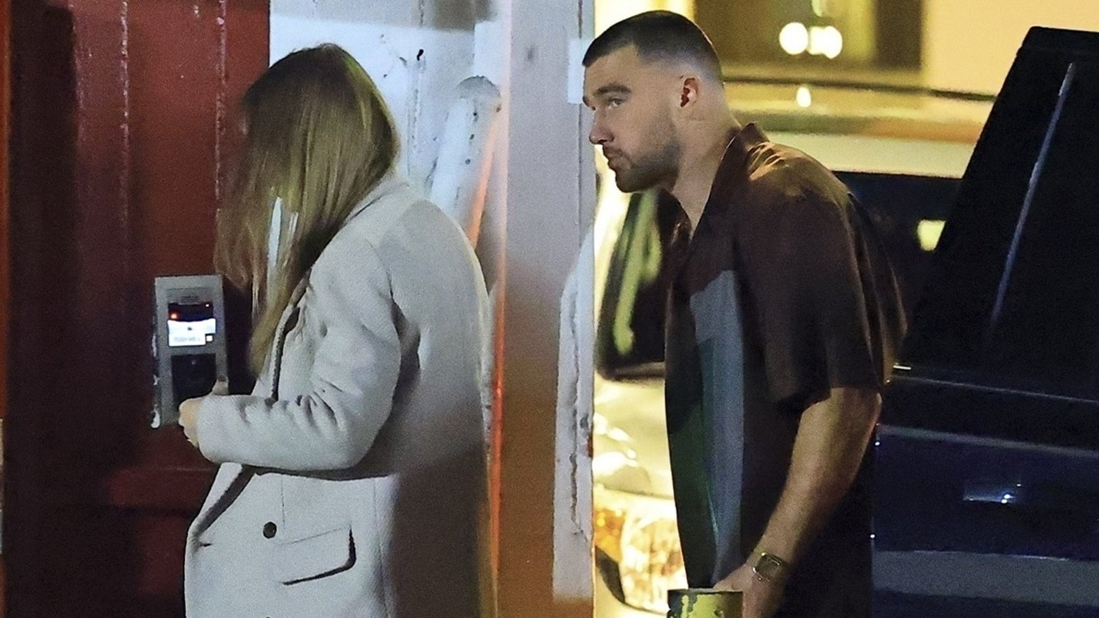 Taylor Swift y su prometido Travis Kelce disfrutan de una rara cita nocturna en Los Ángeles