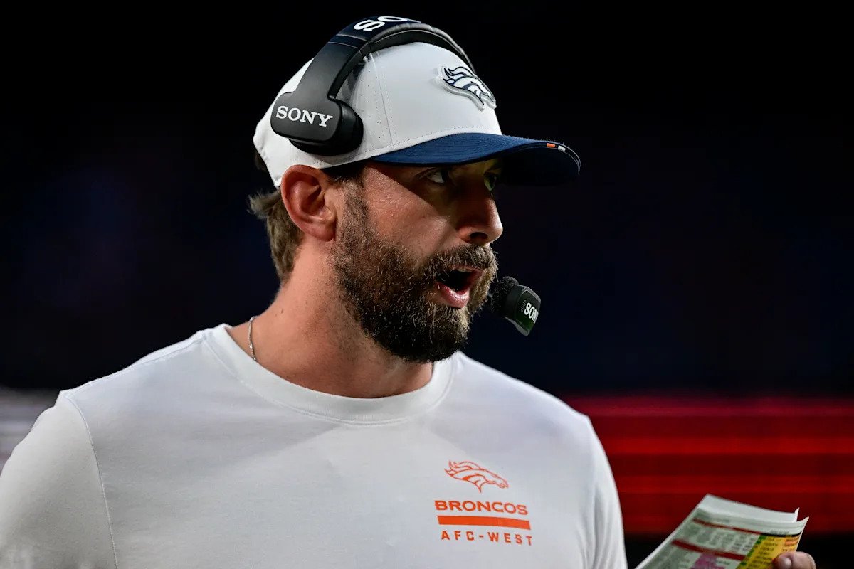 ¿Qué pasa si los Raiders contratan al entrenador de los Cachorros de los Broncos, Davis Webb, como su HC? Sean Payton, bromeando: «Le va a doler muchísimo»