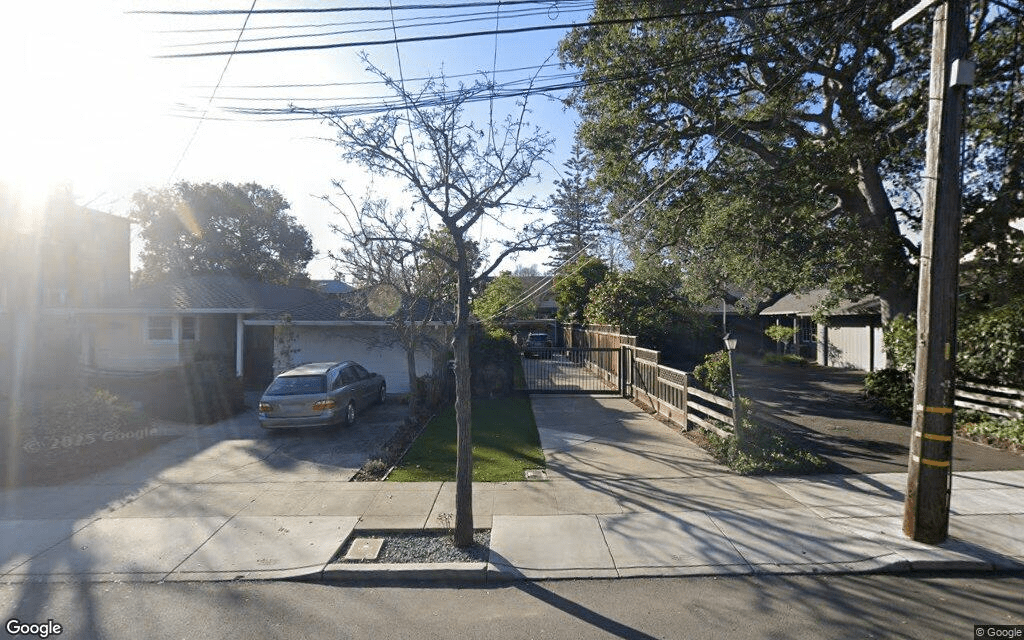 Alameda-Single-family-home-sells-for-2.5-million.png