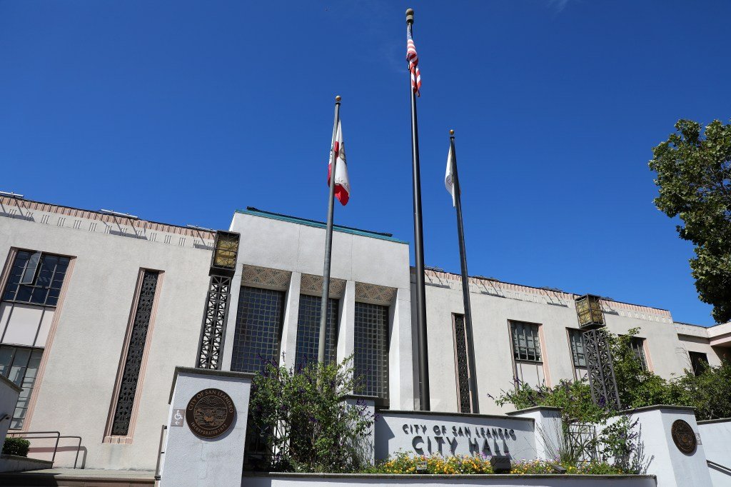 San Leandro merece mejores líderes en el Ayuntamiento