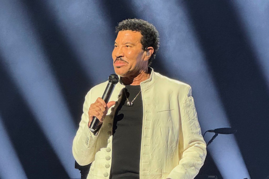 Lionel Richie ofrece un espectáculo para el público de la Universidad de Santa Clara – The Mercury News