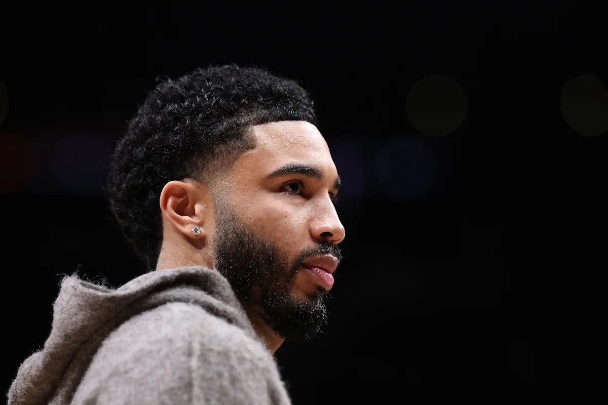 Según los informes, Jayson Tatum está considerando quedarse fuera de la temporada 2025-26 en medio de la rehabilitación del tendón de Aquiles.