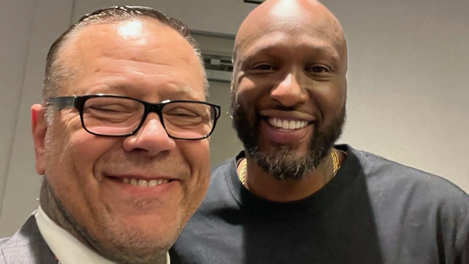 Lamar Odom se vuelve a conectar con el dueño de rehabilitación para pedirle ayuda en medio del tratamiento