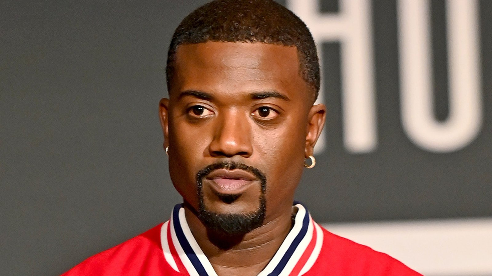 Ray J dice que los médicos le han recetado 8 medicamentos para problemas cardíacos, que pueden requerir un desfibrilador
