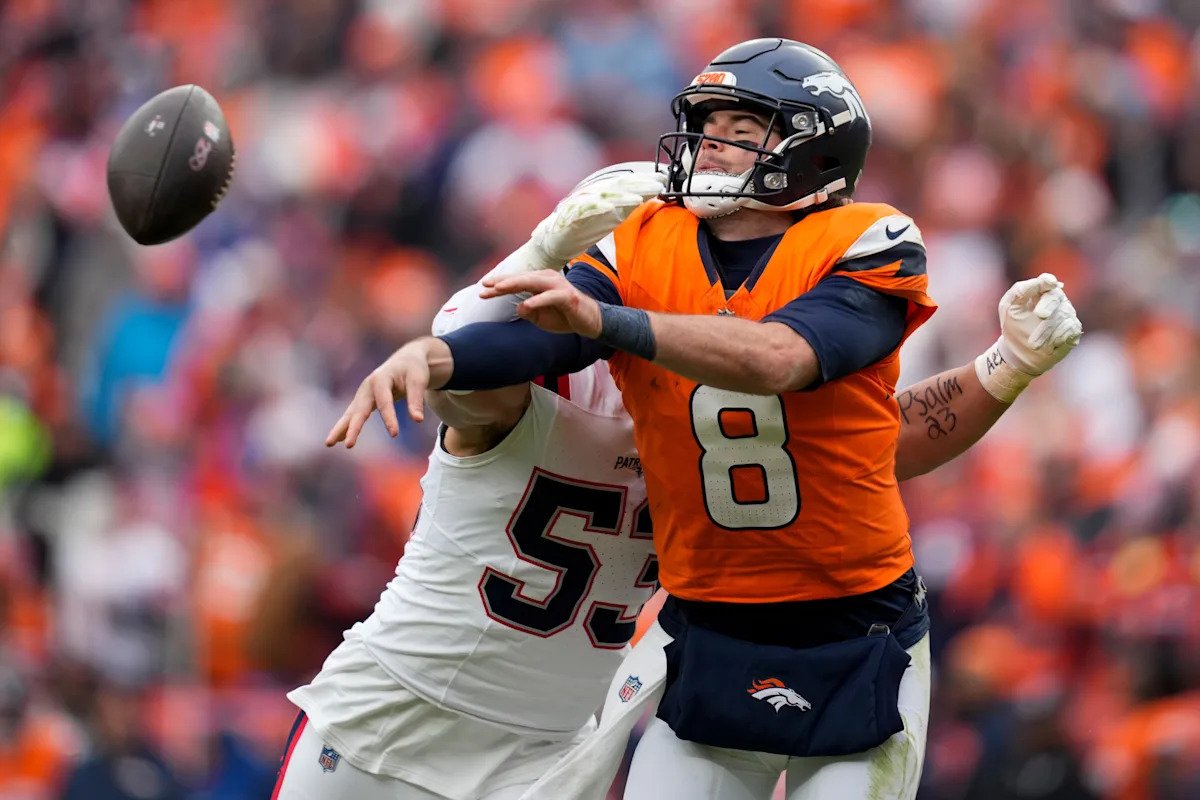 Campeonato de la AFC: los Patriots roban un TD defensivo tras una pérdida de balón de Jarrett Stidham, luego Drake Maye anota uno de todos modos