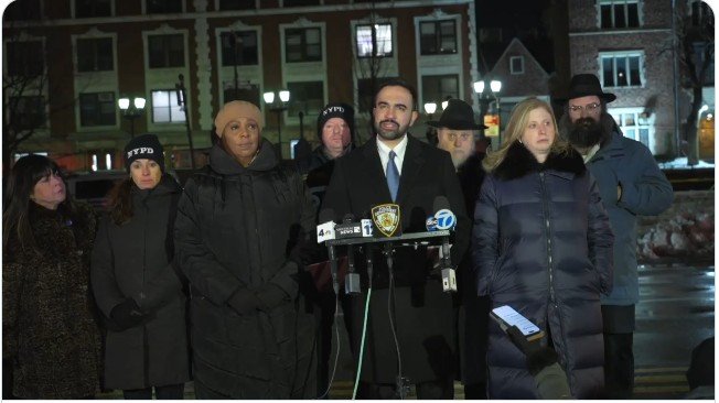 Zohran Mamdani responde a la huelga de automóviles en la sede mundial de Jabad