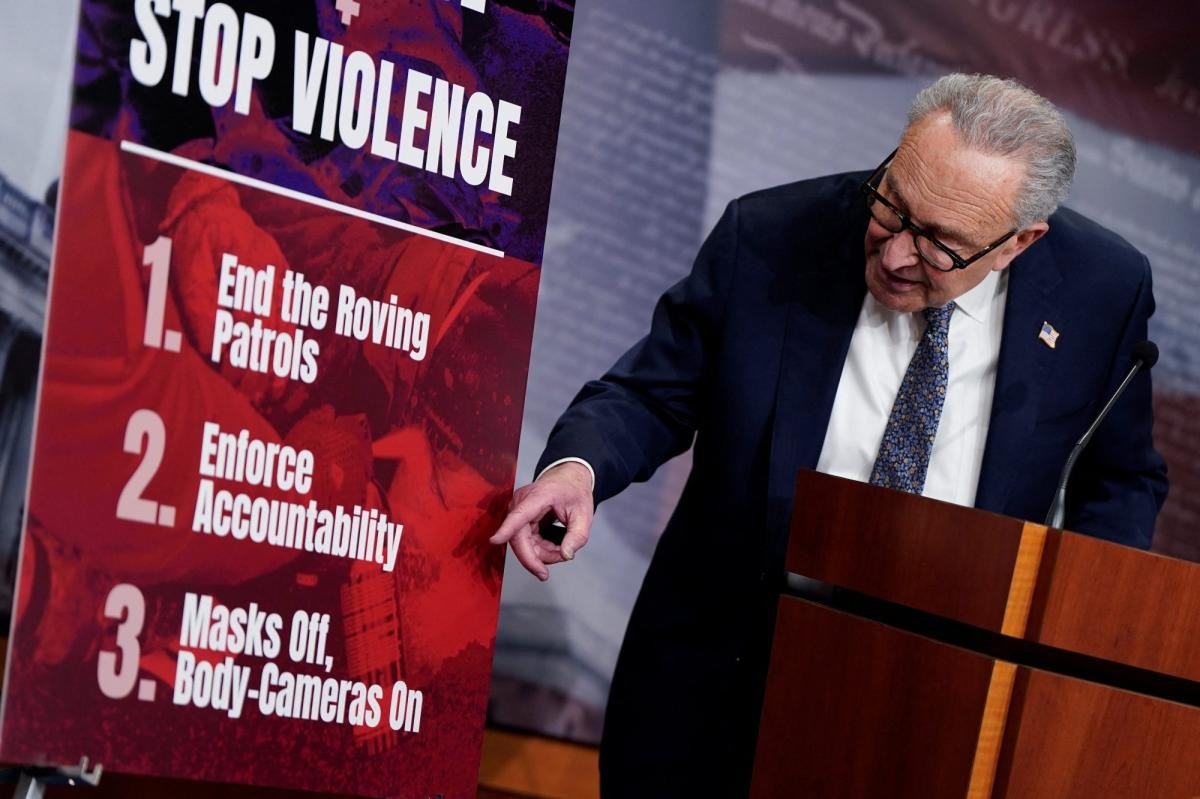 El problema de la izquierda con el patriotismo, los votos progresistas de cazar nazis y otros comentarios