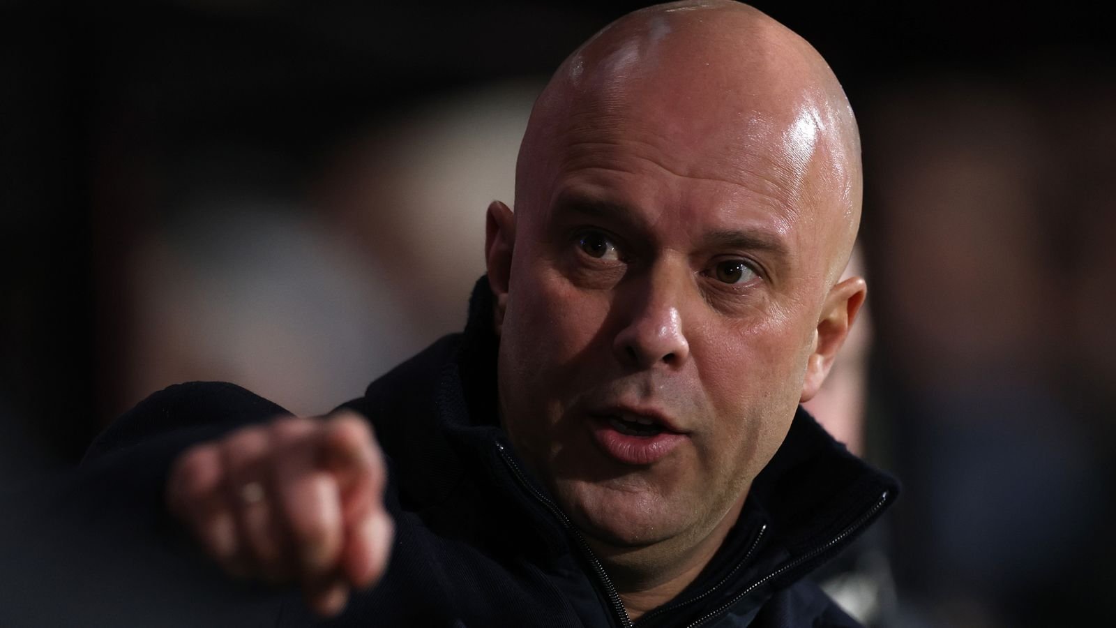 El puesto de Arne Slott está en riesgo si el Liverpool no se clasifica para la Liga de Campeones esta temporada, dice Jamie Carragher | noticias de futbol