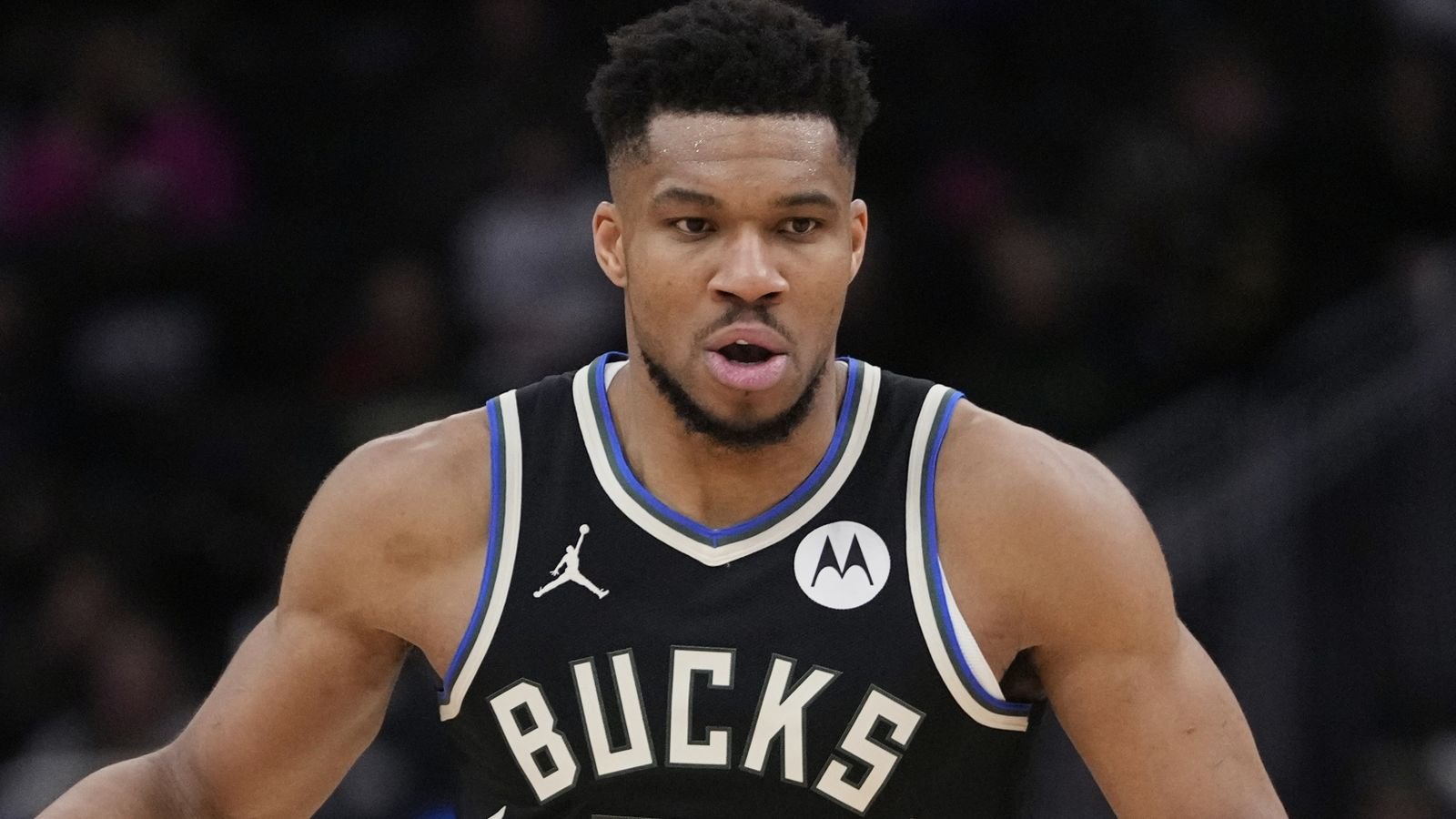 Giannis Antetokounmpo se prepara para dejar los Milwaukee Bucks mientras el equipo escucha una oferta comercial ‘agresiva’ por el ex MVP | Noticias de la NBA
